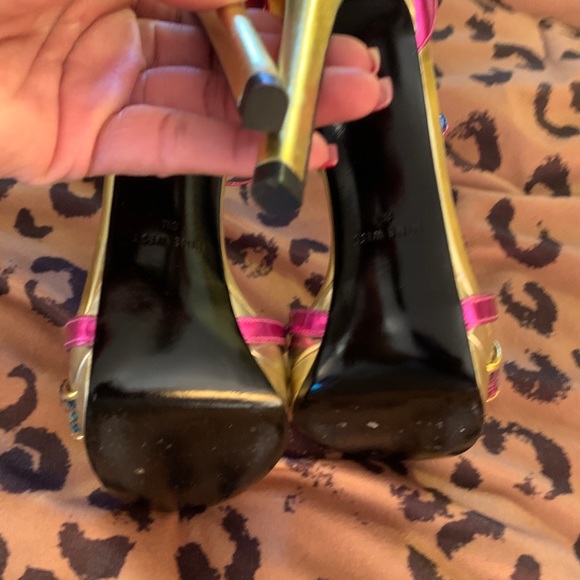 Mettallic heels - Picture 6 of 7